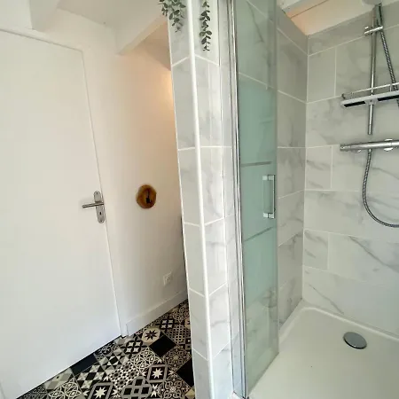 La Petite Maison - Logement Proche Gare Apartmán Rouen